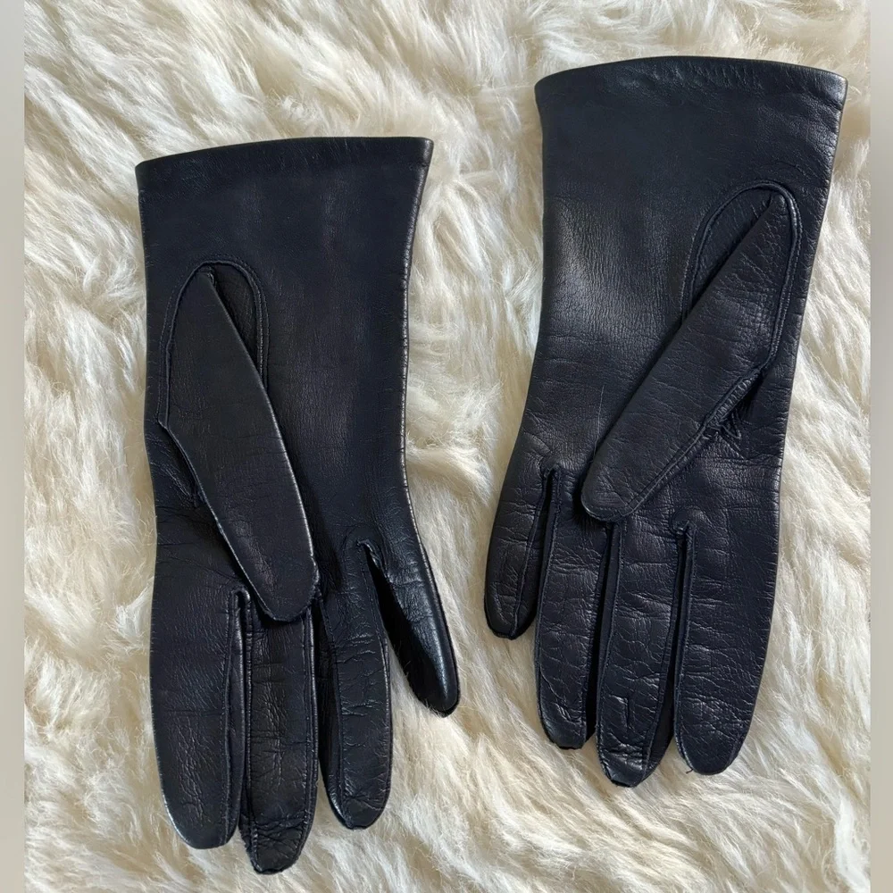 Vintage Classique Leather Made in Italy 100% Silk Lined Gloves, Women's